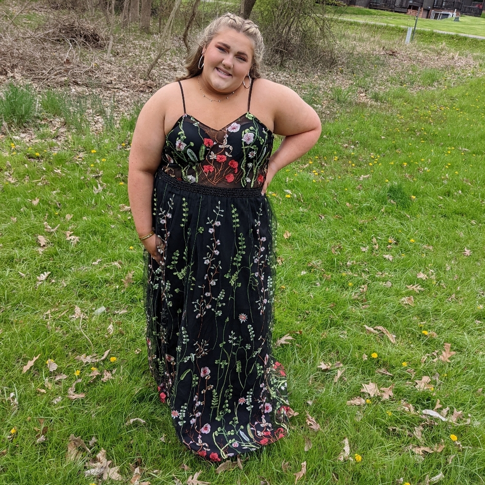 JJ's House Black Floral Prom Dress